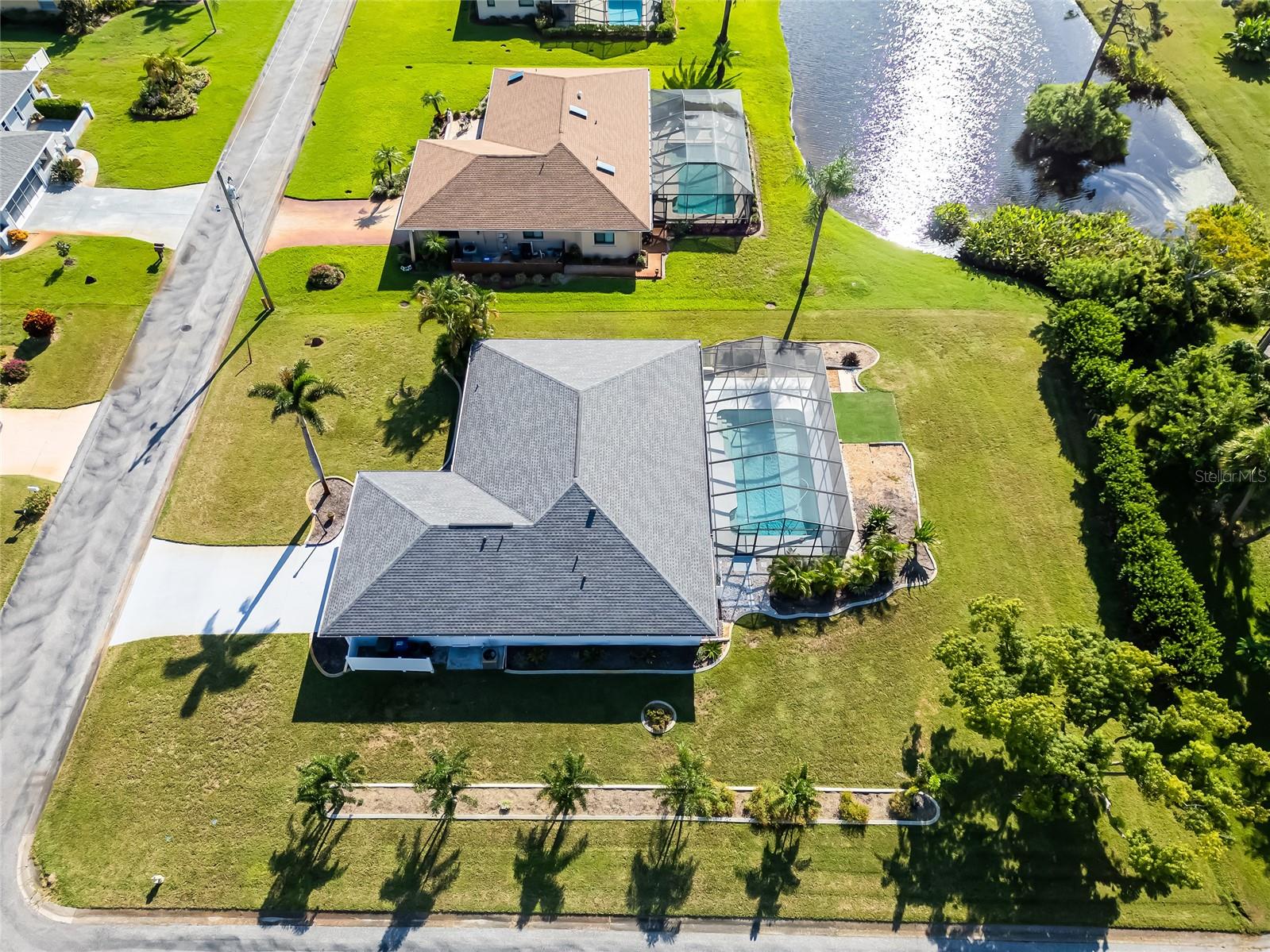HOURGLASS LAKE ESTATES - Residential