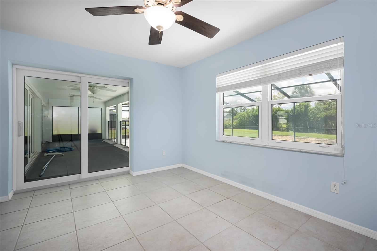 HOURGLASS LAKE ESTATES - Residential