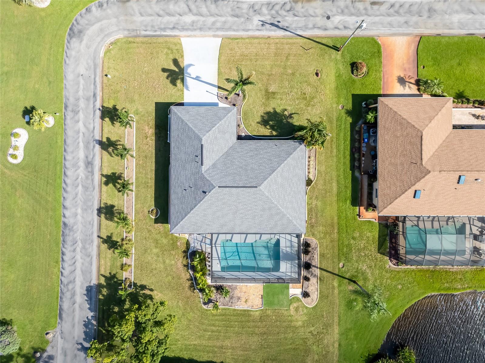 HOURGLASS LAKE ESTATES - Residential