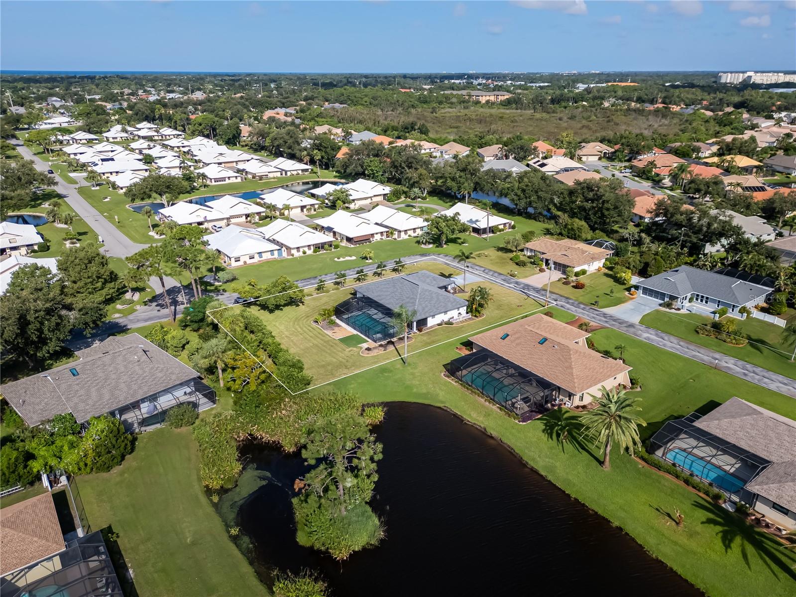 HOURGLASS LAKE ESTATES - Residential