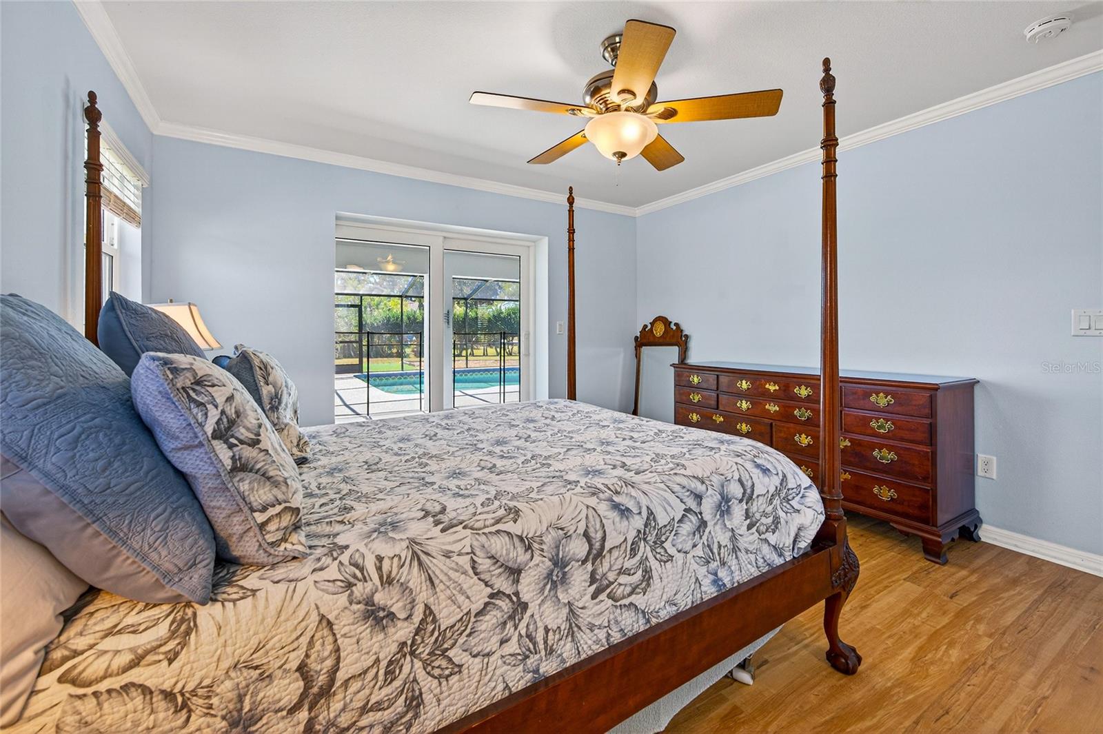 HOURGLASS LAKE ESTATES - Residential