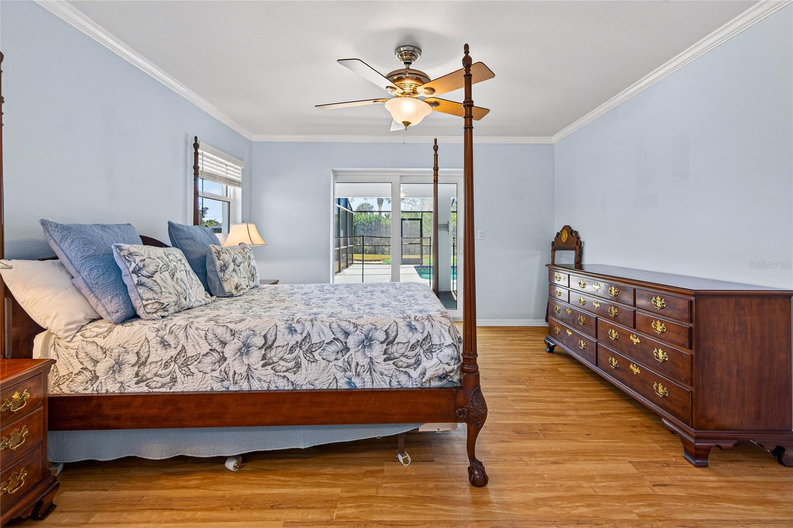 HOURGLASS LAKE ESTATES - Residential