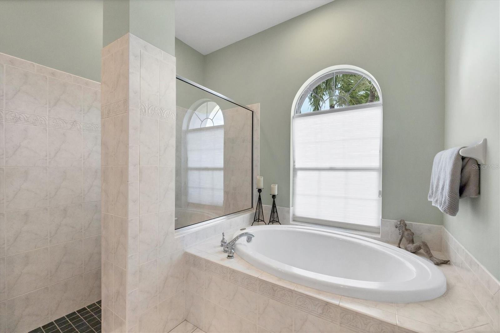 CAPE HAZE WINDWARD - Residential