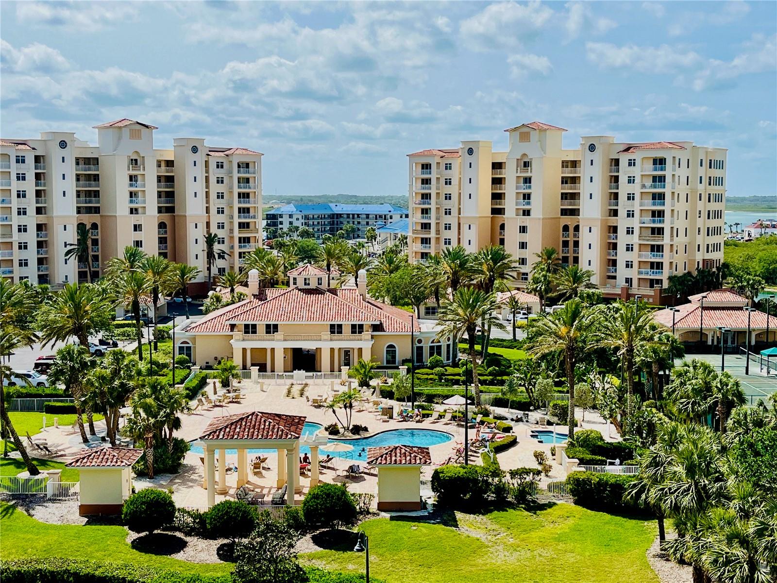 250 MINORCA BEACH WAY 206