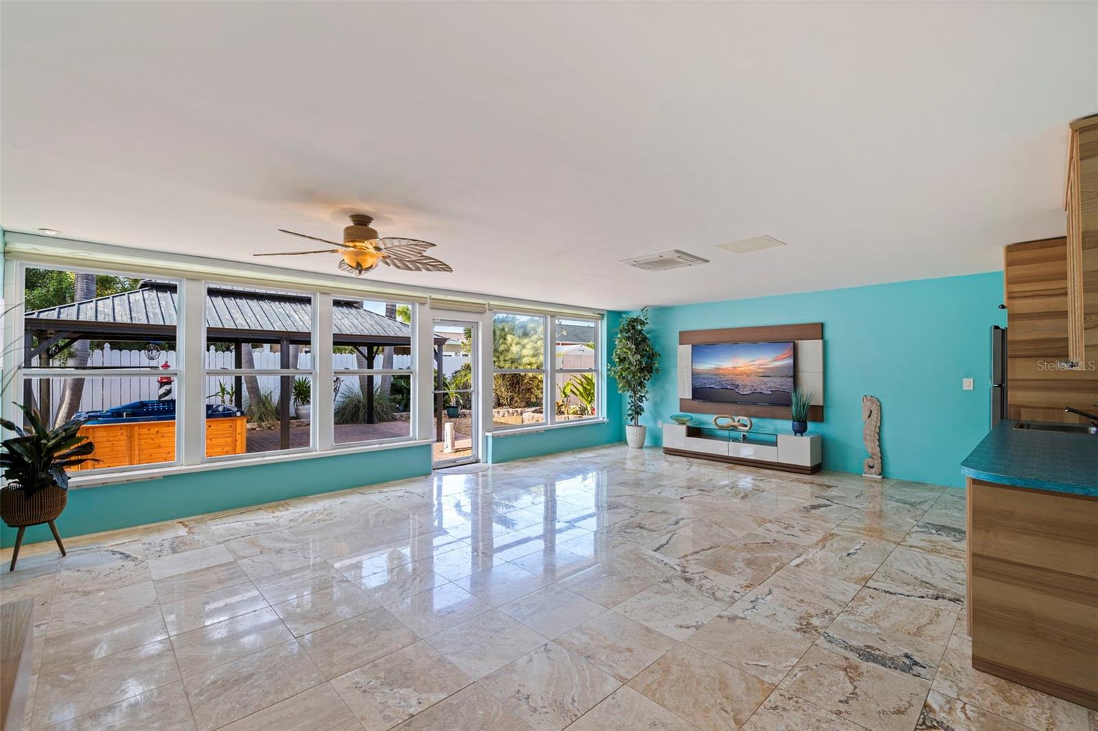 TIERRA VERDE - Residential