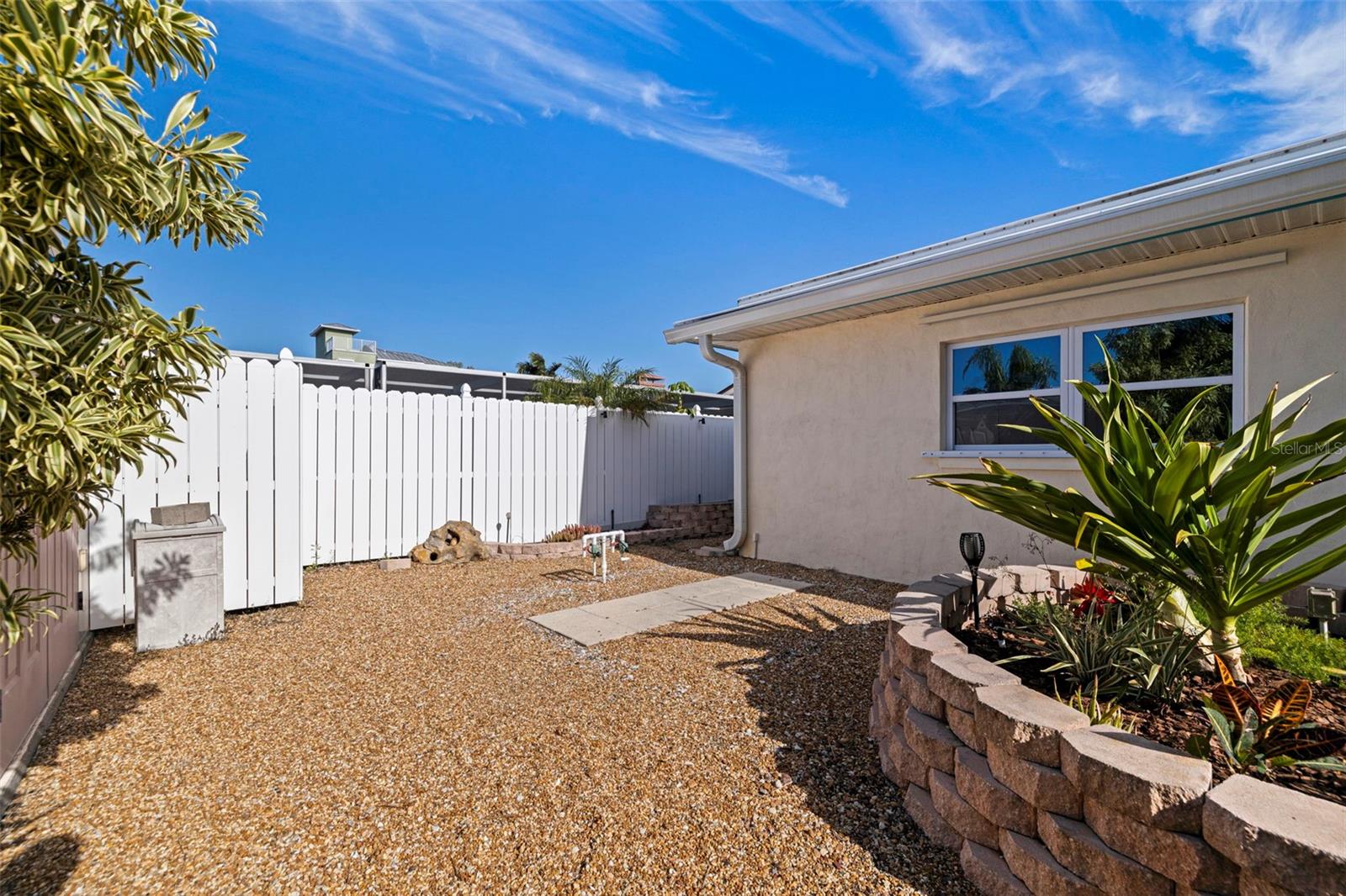 TIERRA VERDE - Residential