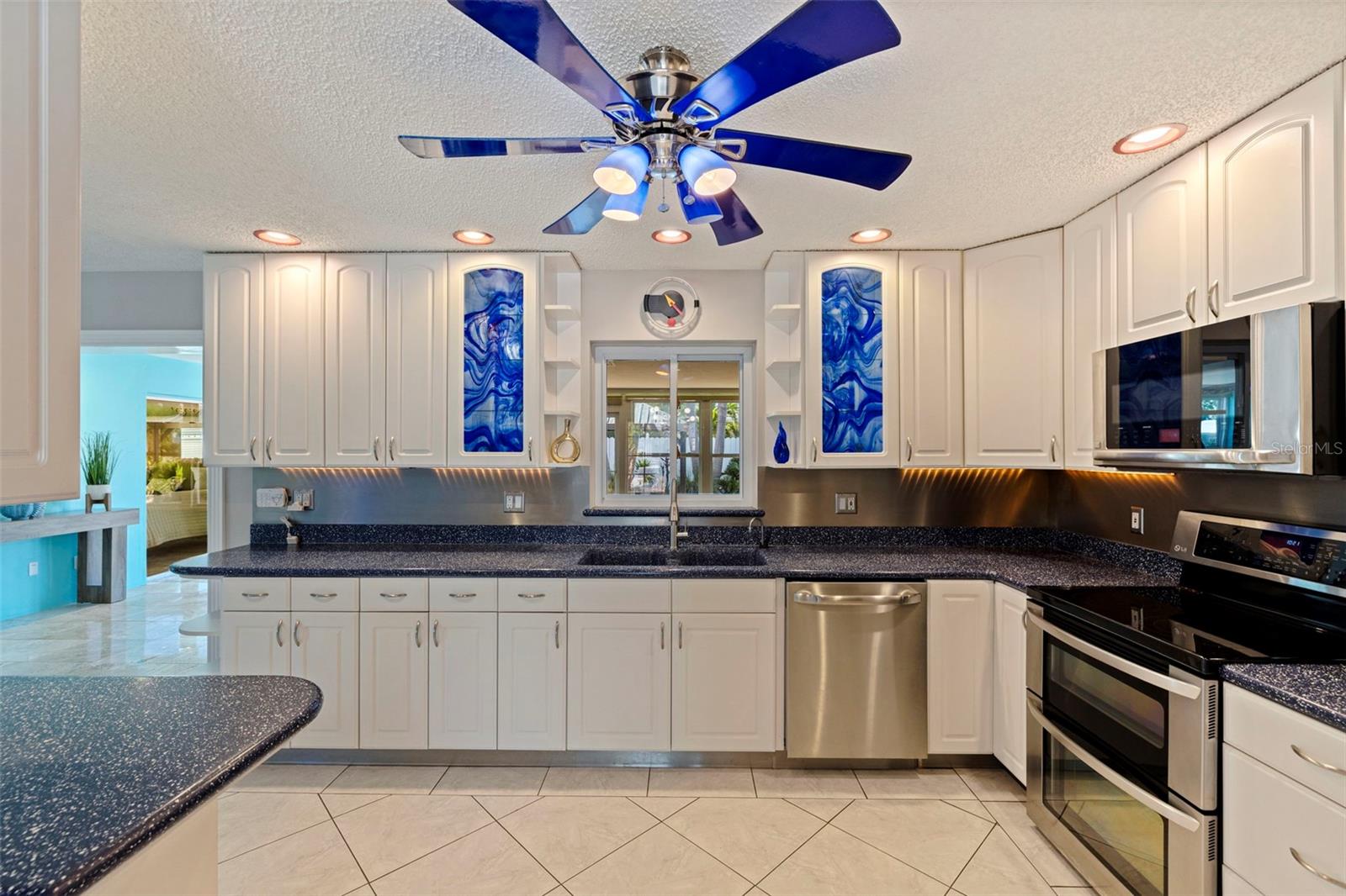 TIERRA VERDE - Residential