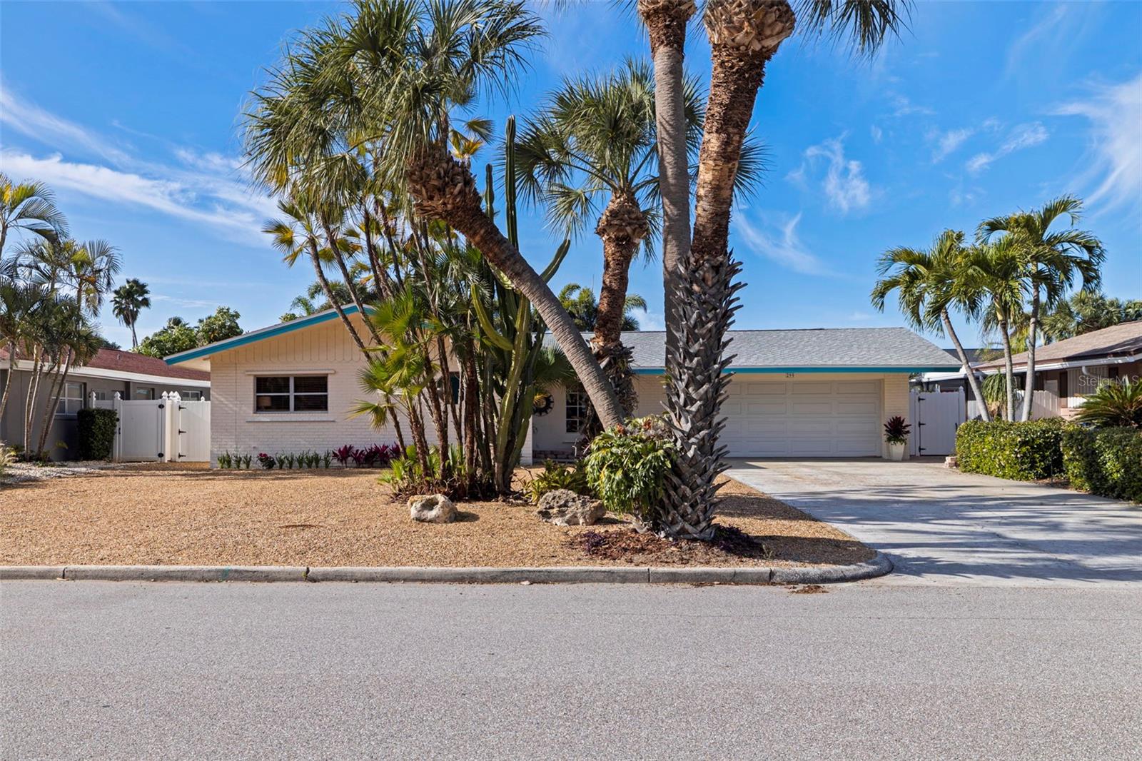 TIERRA VERDE - Residential