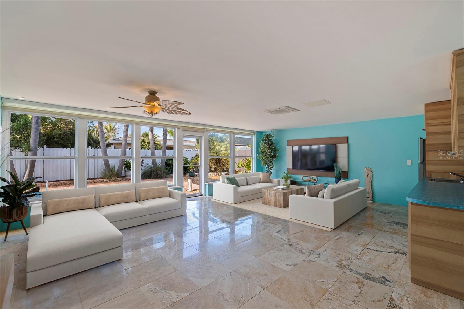 TIERRA VERDE - Residential