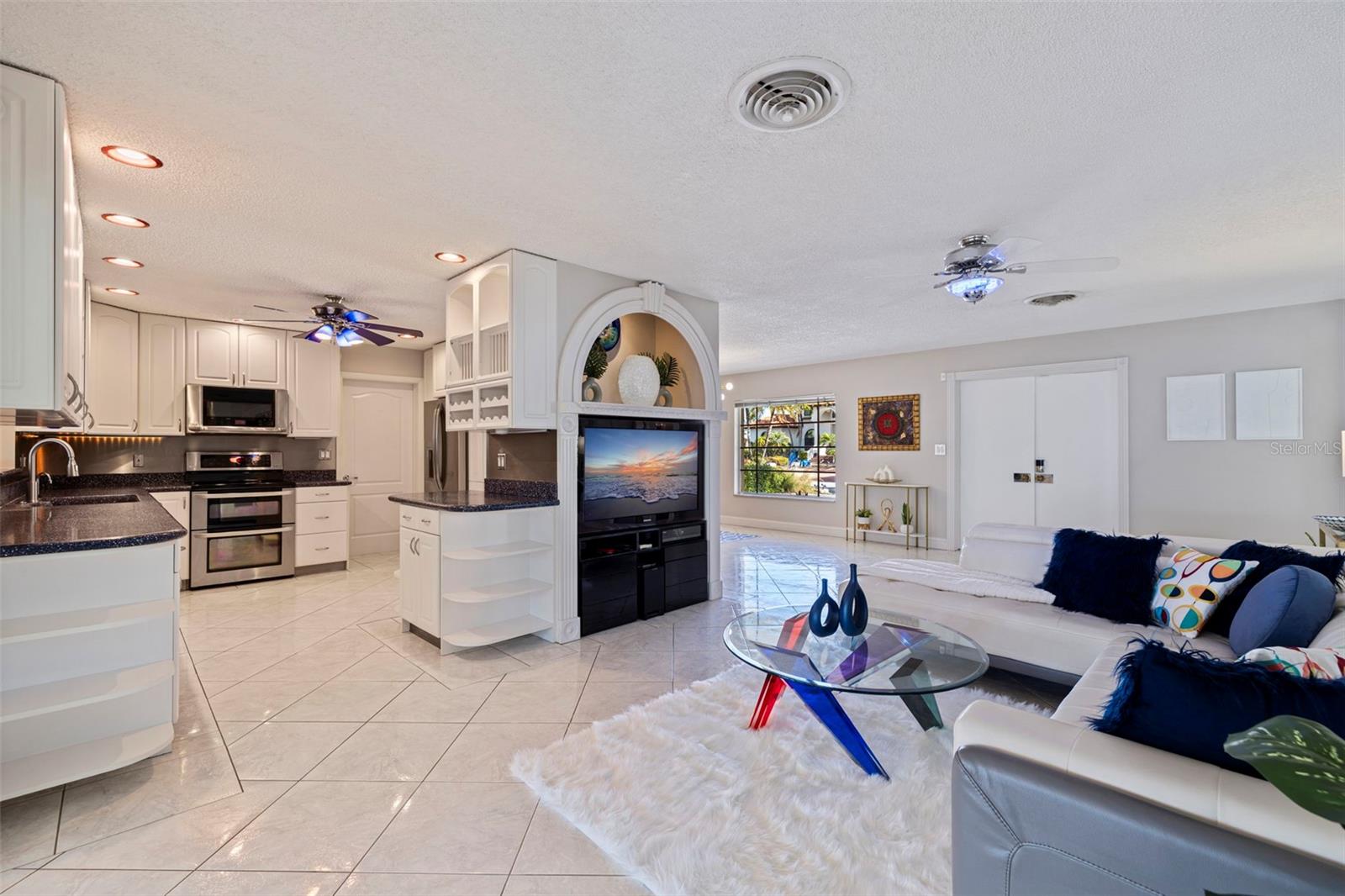 TIERRA VERDE - Residential