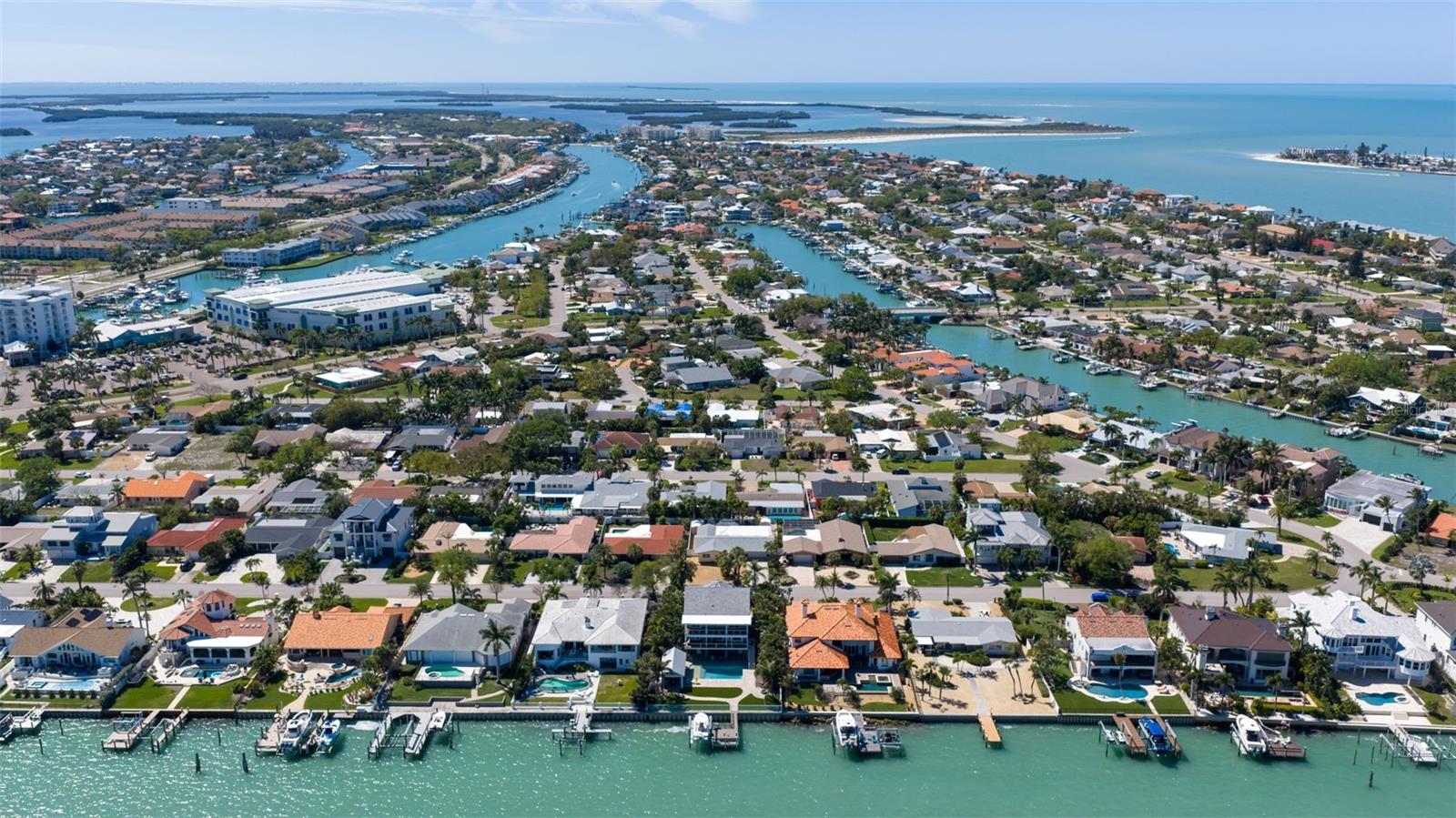 TIERRA VERDE - Residential