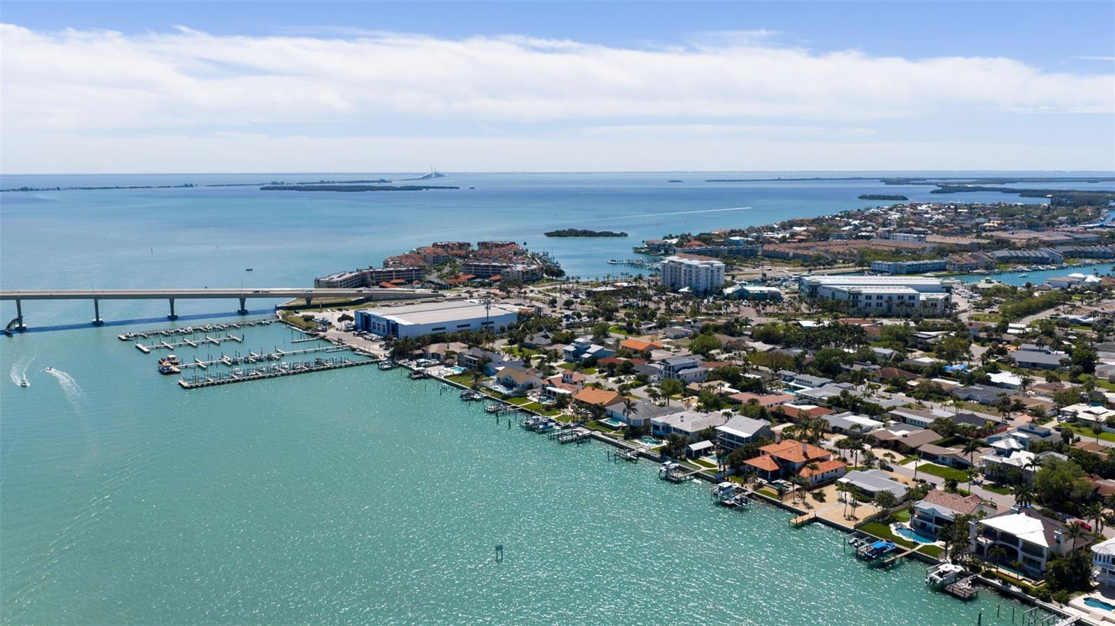 TIERRA VERDE - Residential