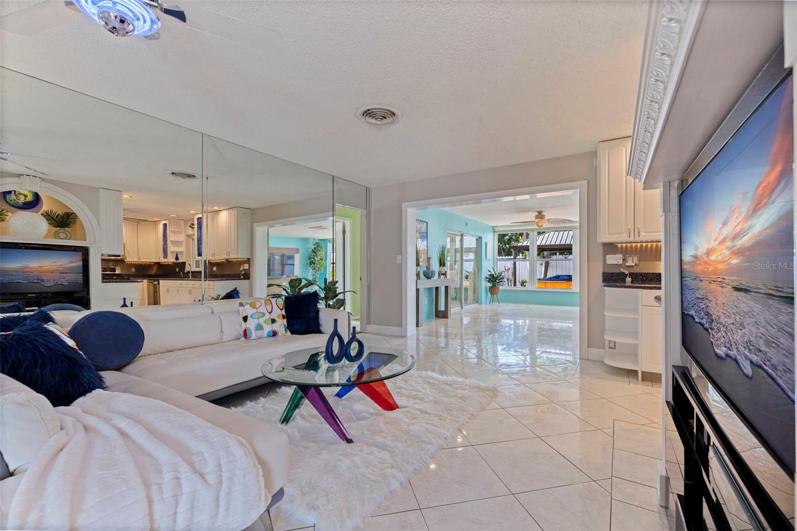 TIERRA VERDE - Residential