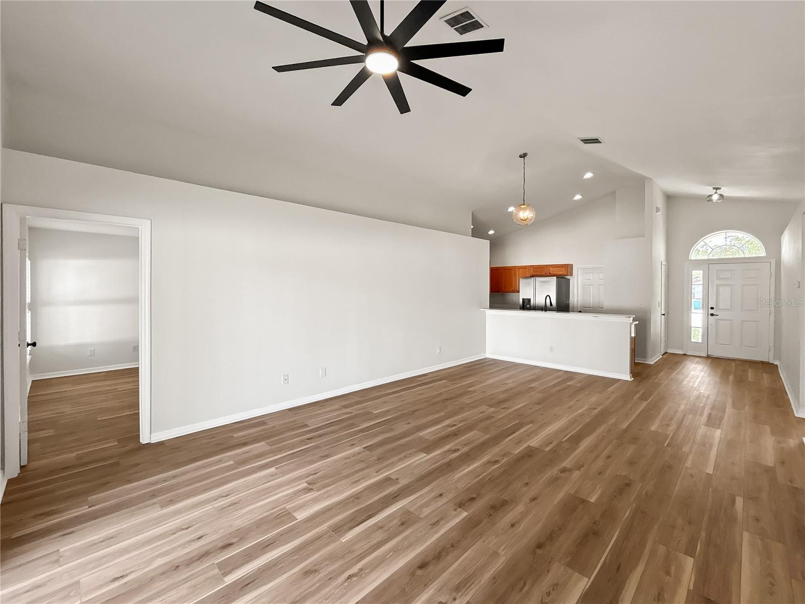 TAVARES CHELSEA OAKS - Residential