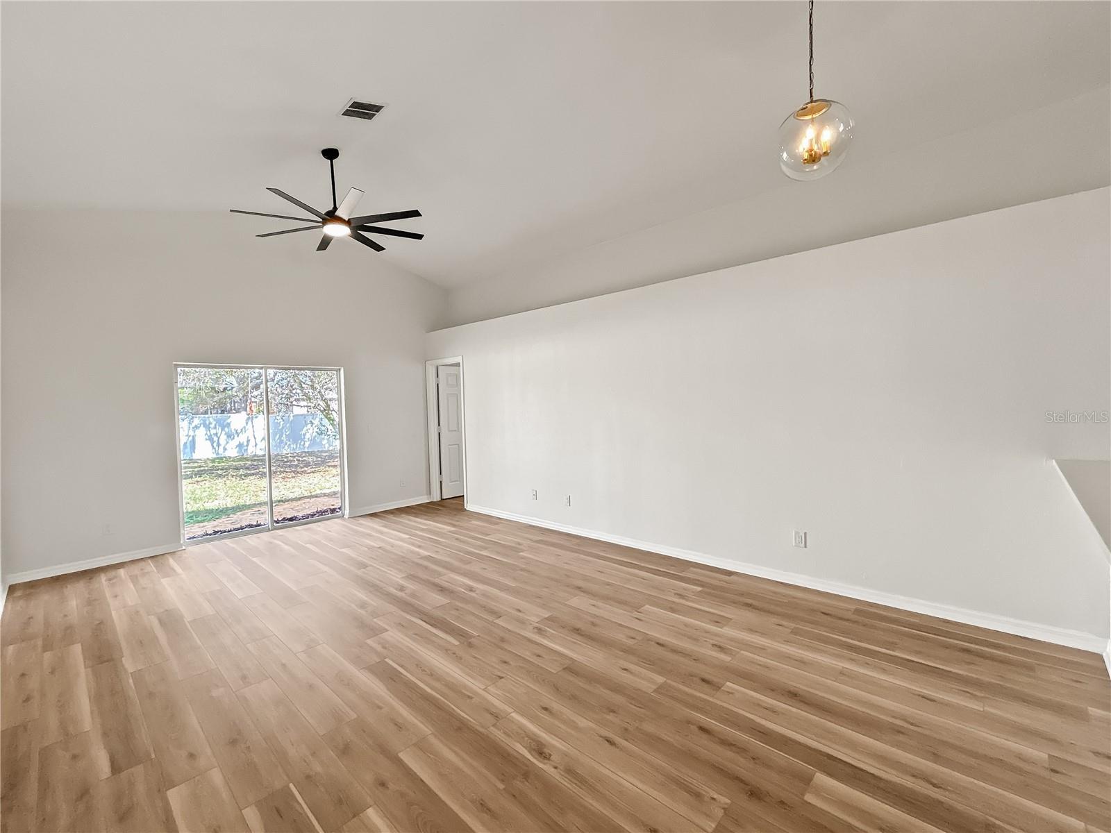 TAVARES CHELSEA OAKS - Residential