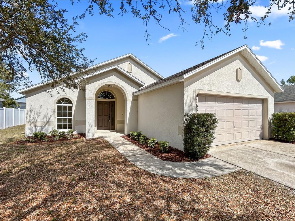 Photo of 4169 Waltham Forest Drive, Tavares, FL 32778 (MLS # G5109072)
