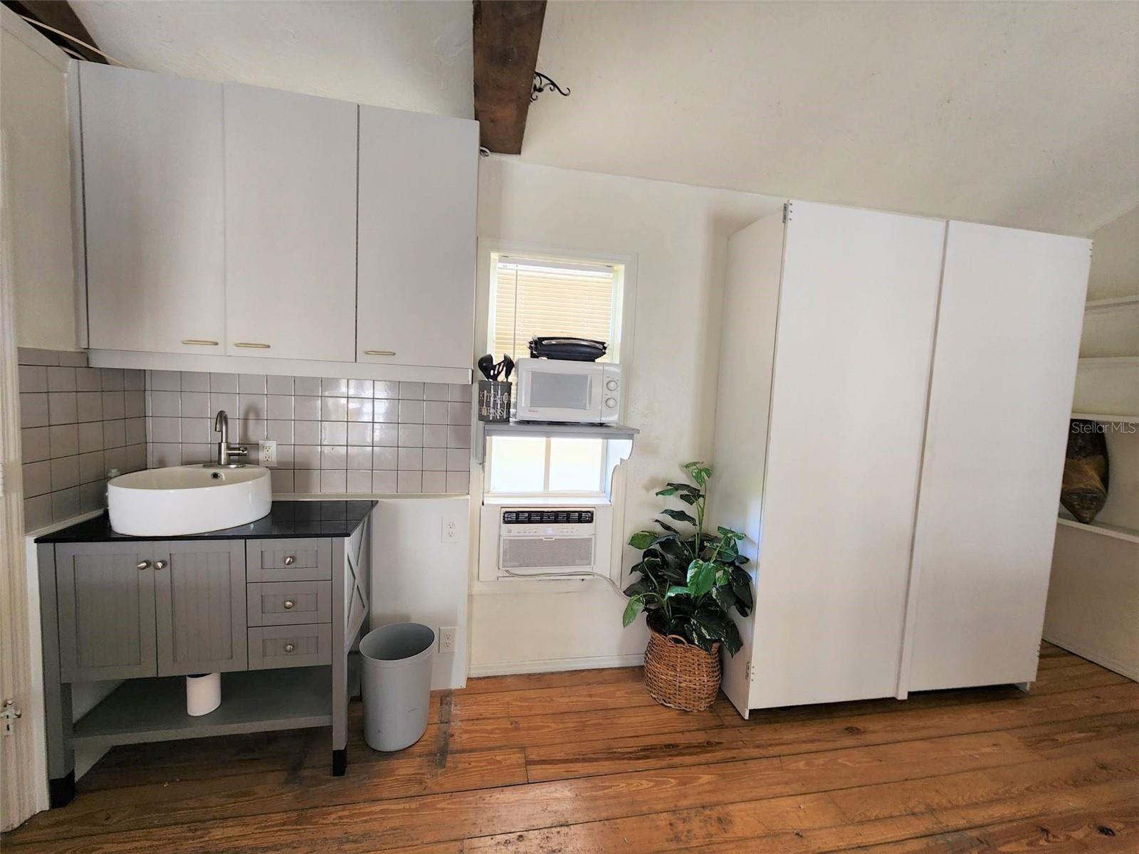 POS SUB OF BLKS G & H - Residential Income