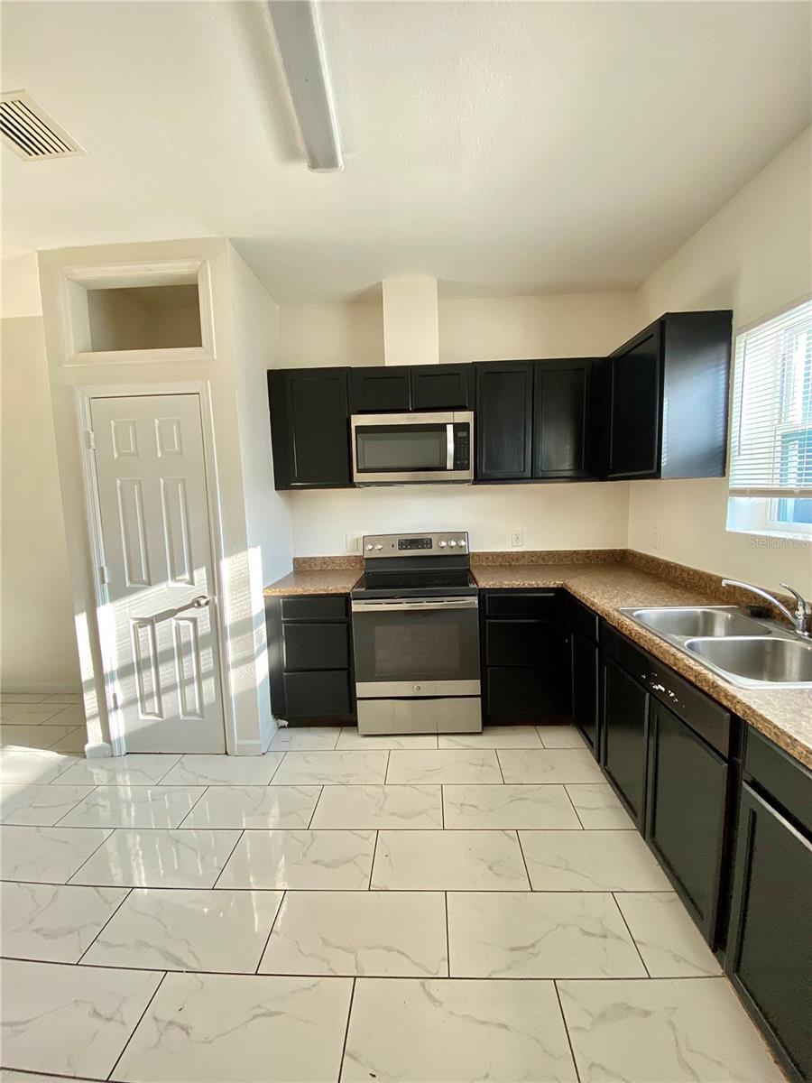 DISSTON TERRACE - Residential Lease