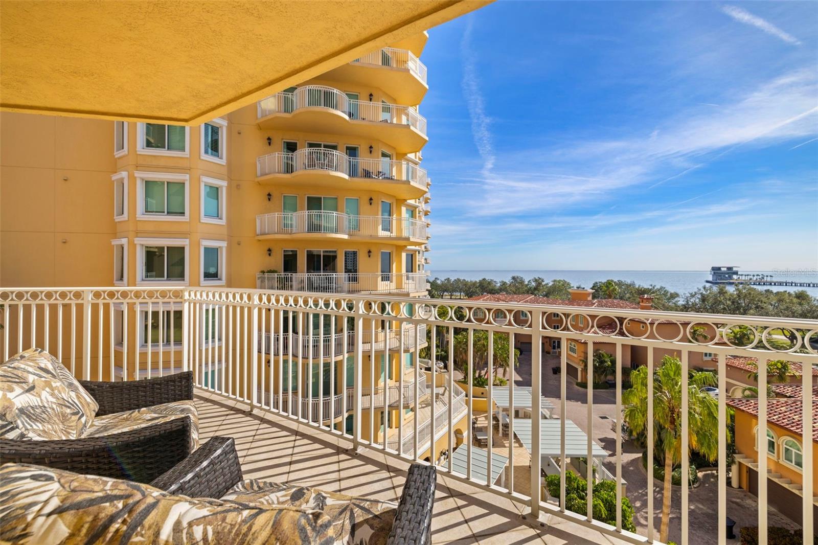 VINOY PLACE CONDO - Residential