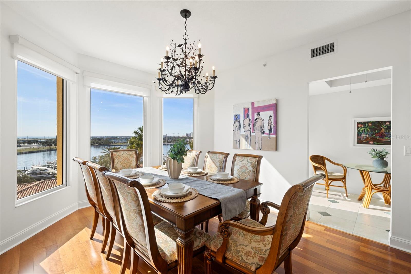 VINOY PLACE CONDO - Residential