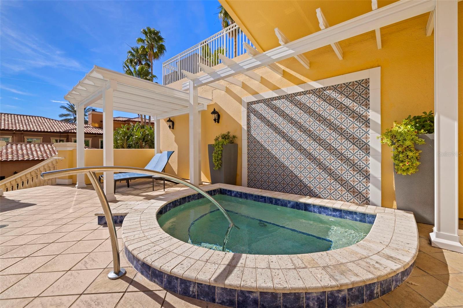 VINOY PLACE CONDO - Residential