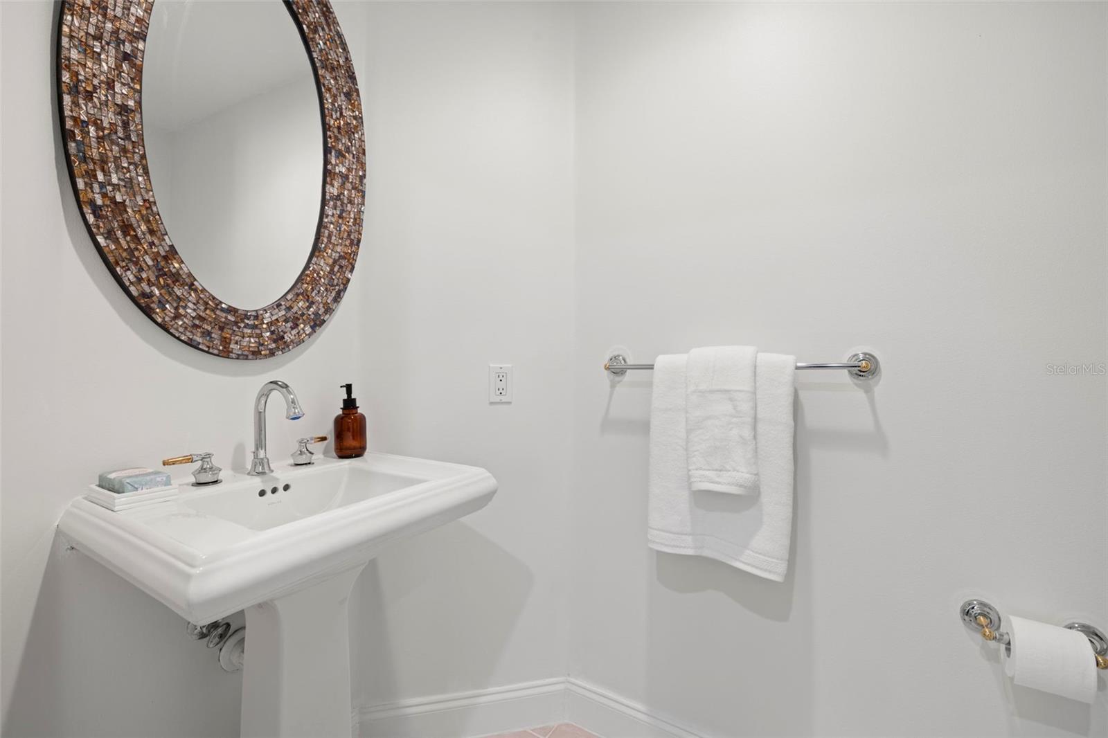 VINOY PLACE CONDO - Residential