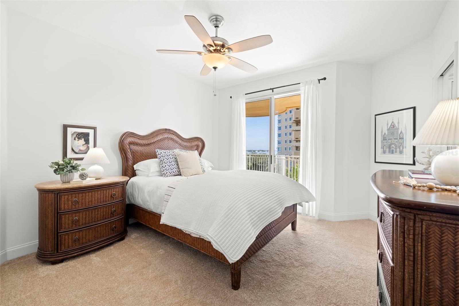 VINOY PLACE CONDO - Residential