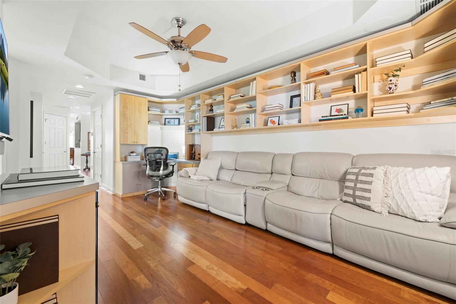 VINOY PLACE CONDO - Residential