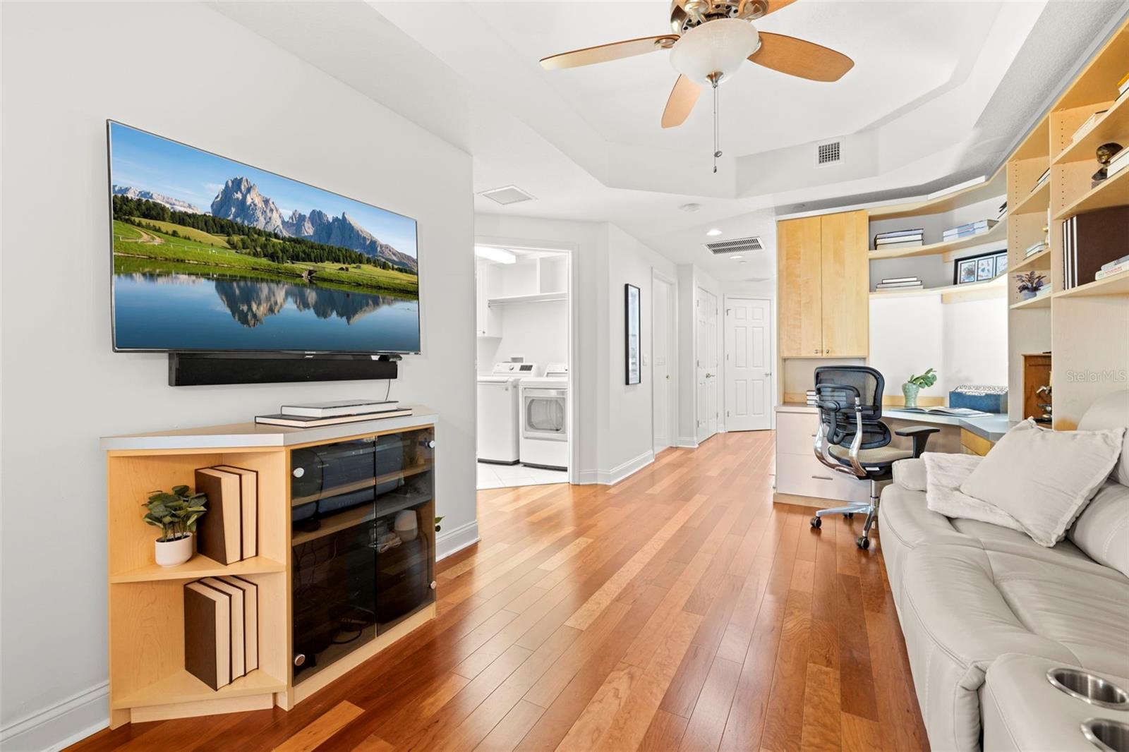 VINOY PLACE CONDO - Residential