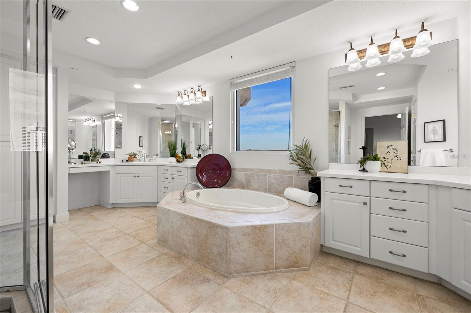 VINOY PLACE CONDO - Residential