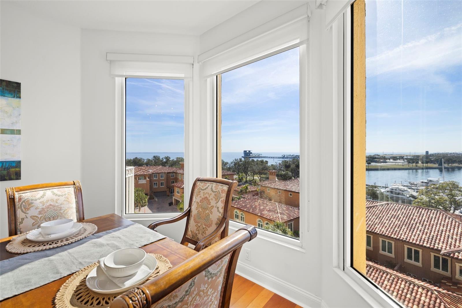 VINOY PLACE CONDO - Residential