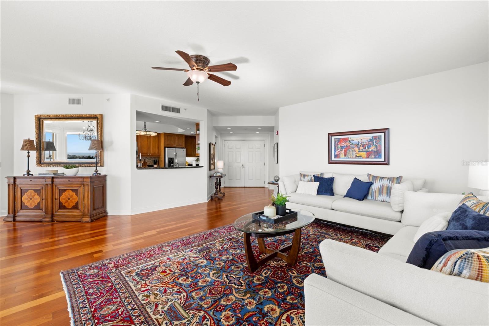VINOY PLACE CONDO - Residential