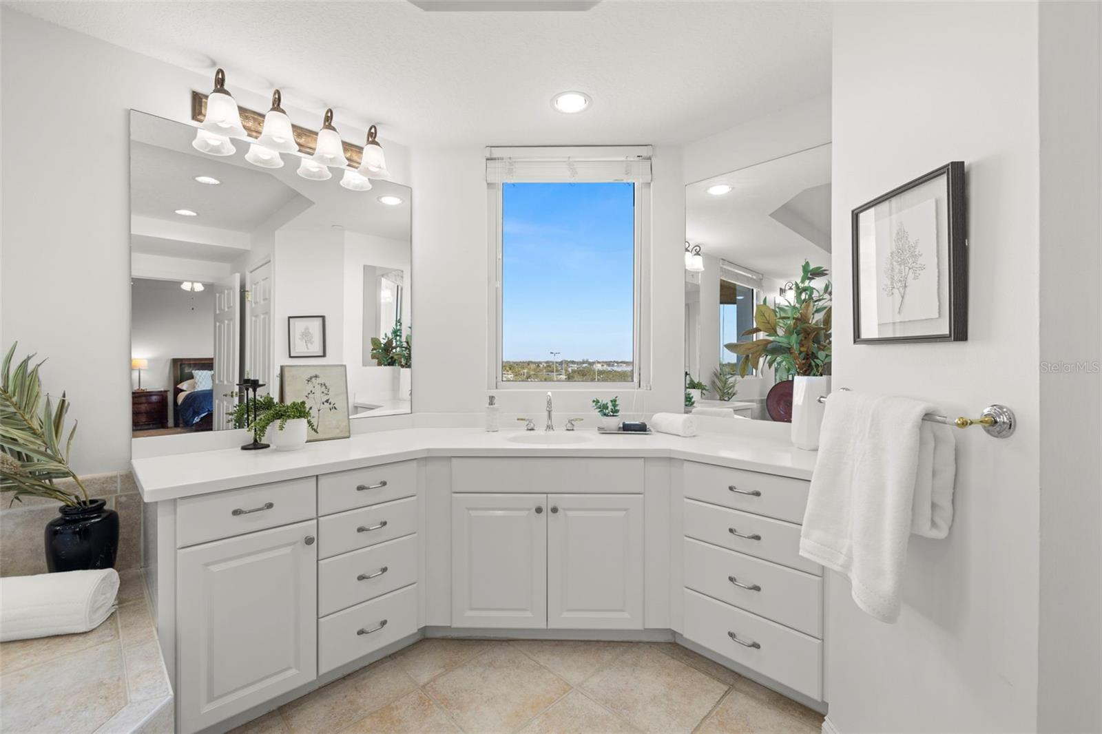 VINOY PLACE CONDO - Residential