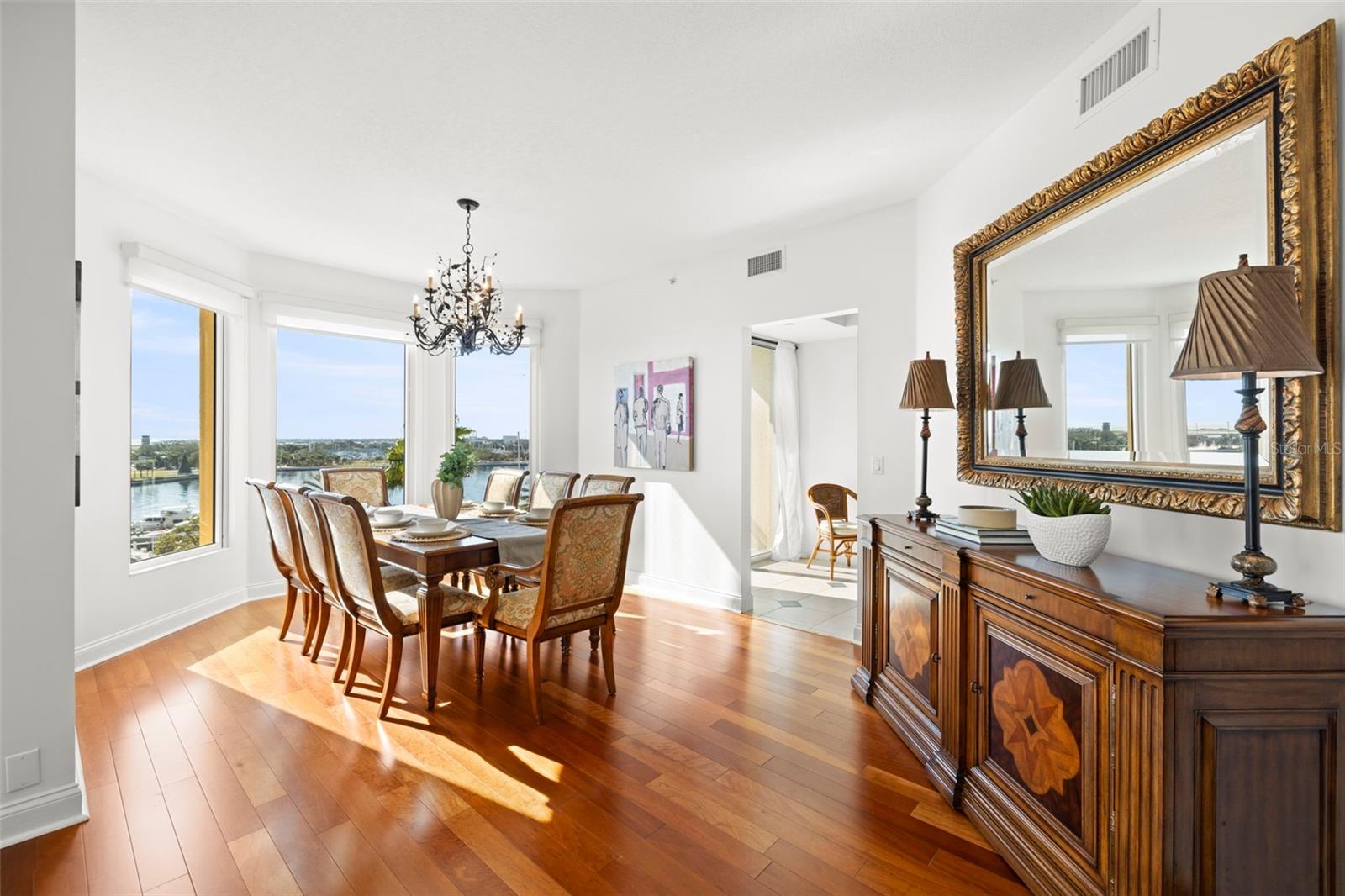 VINOY PLACE CONDO - Residential