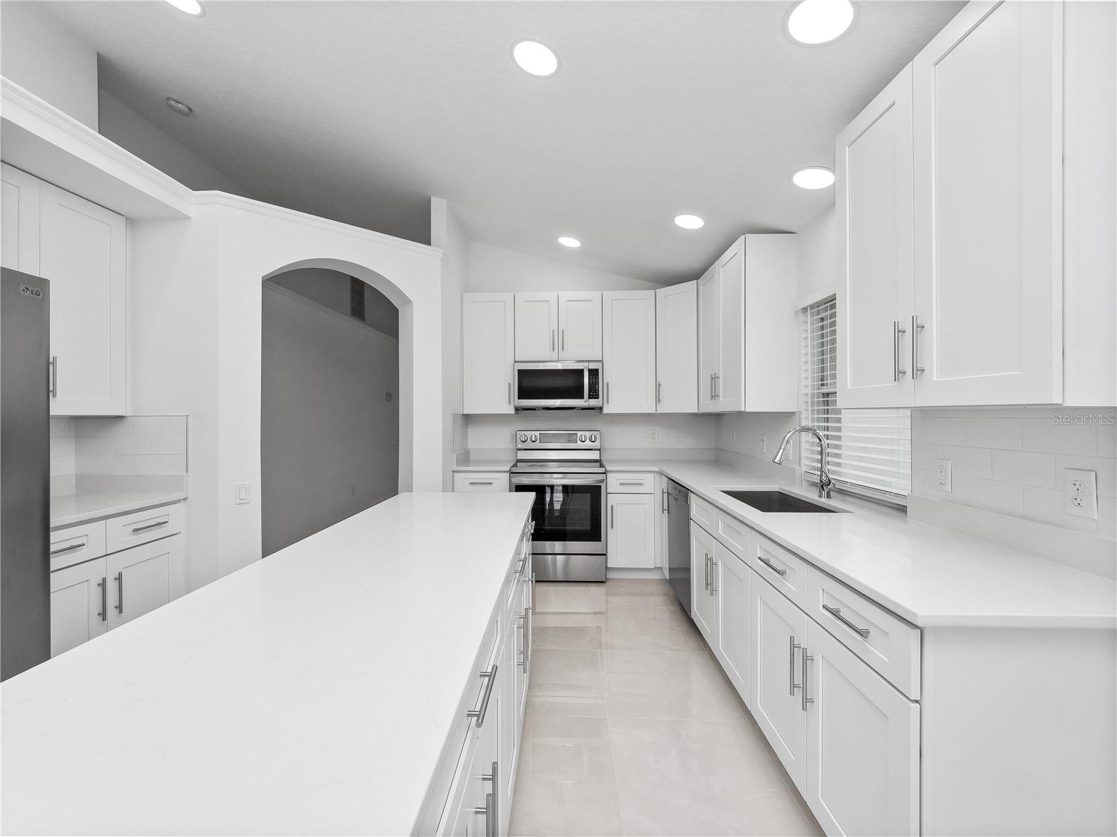 LANDSBROOK TERR - Residential Lease