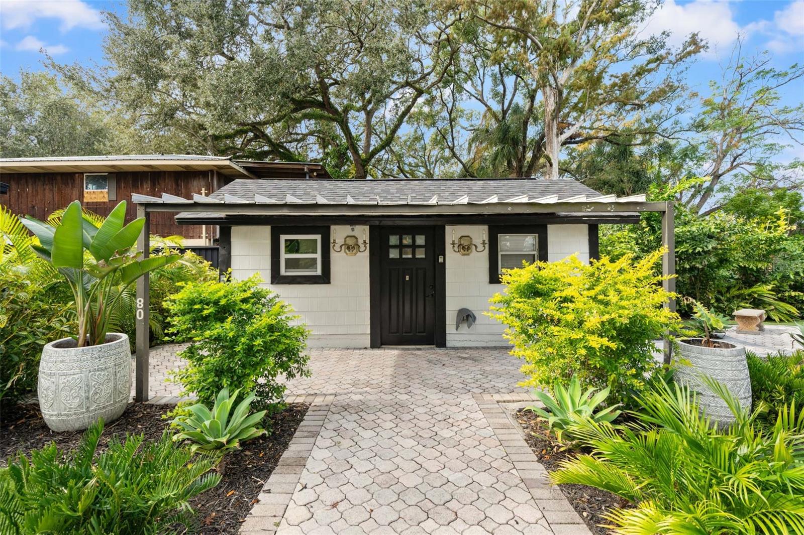 HOLLYWOOD PARK - Residential