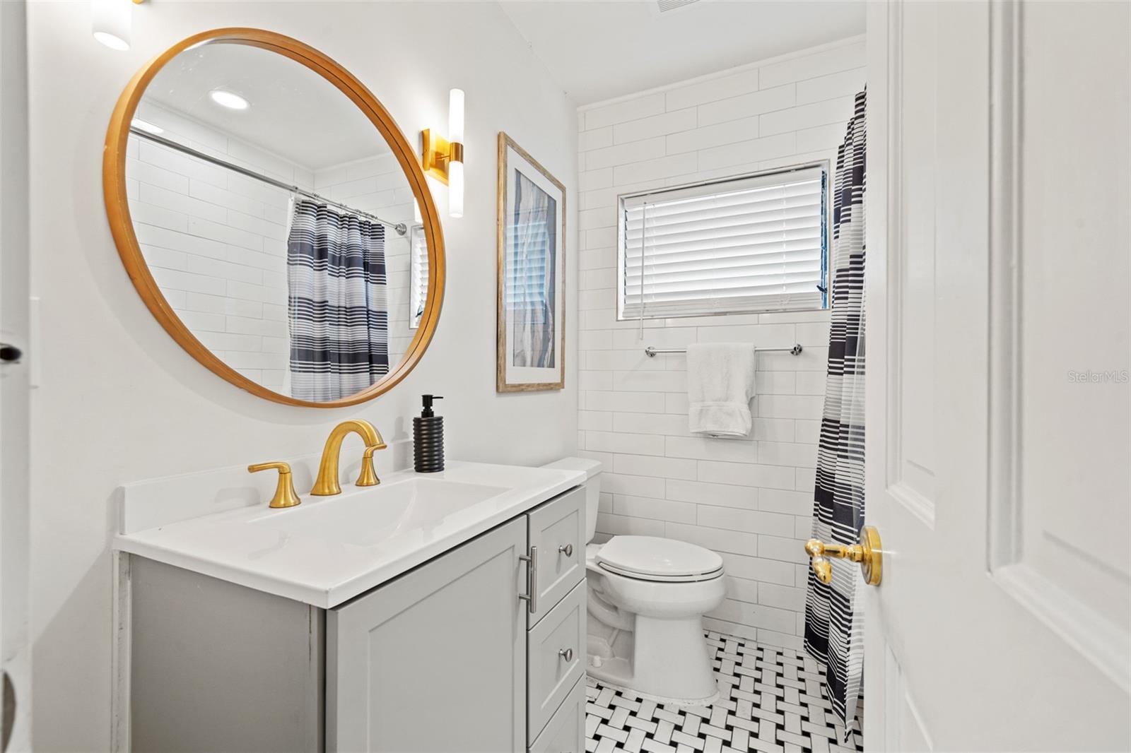 HOLLYWOOD PARK - Residential