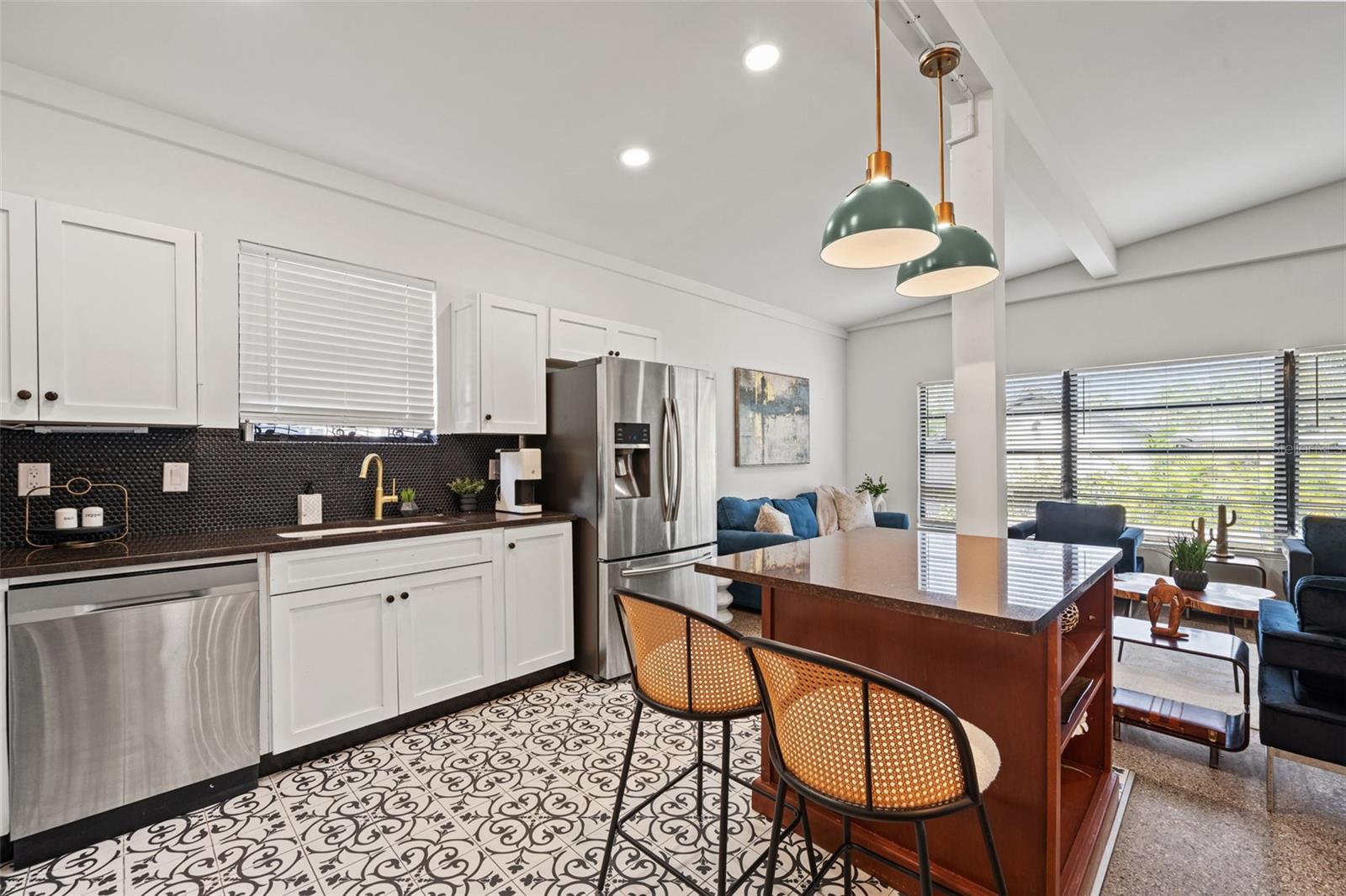 HOLLYWOOD PARK - Residential