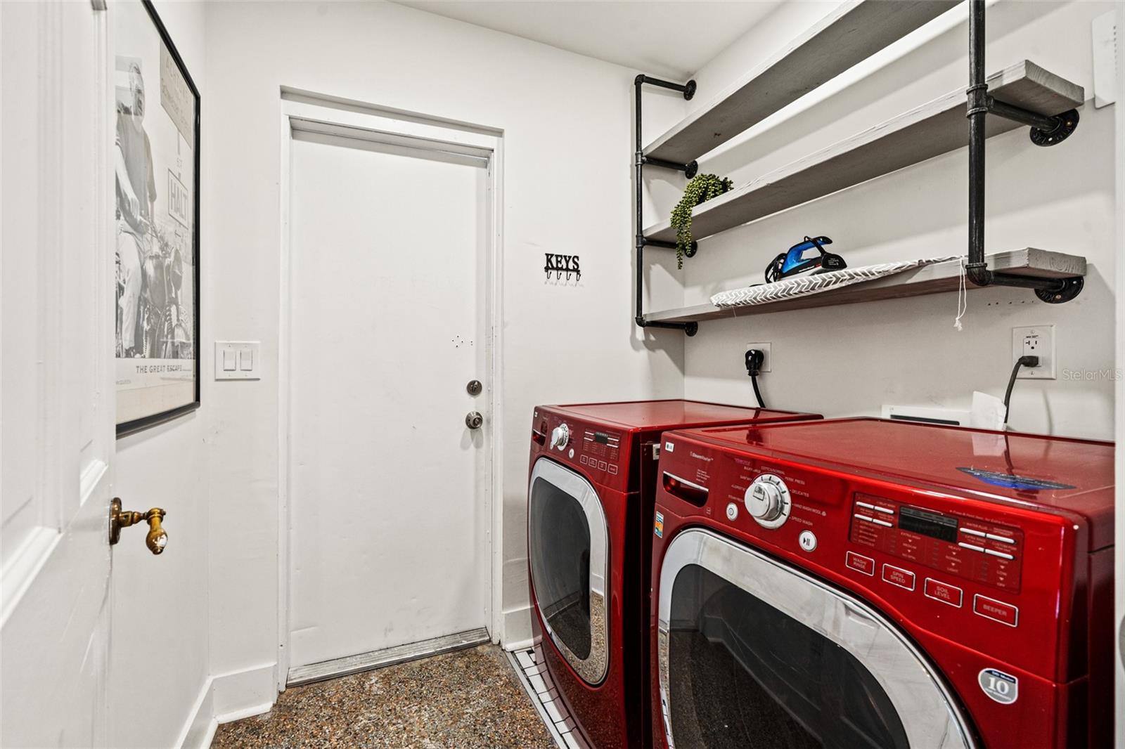 HOLLYWOOD PARK - Residential