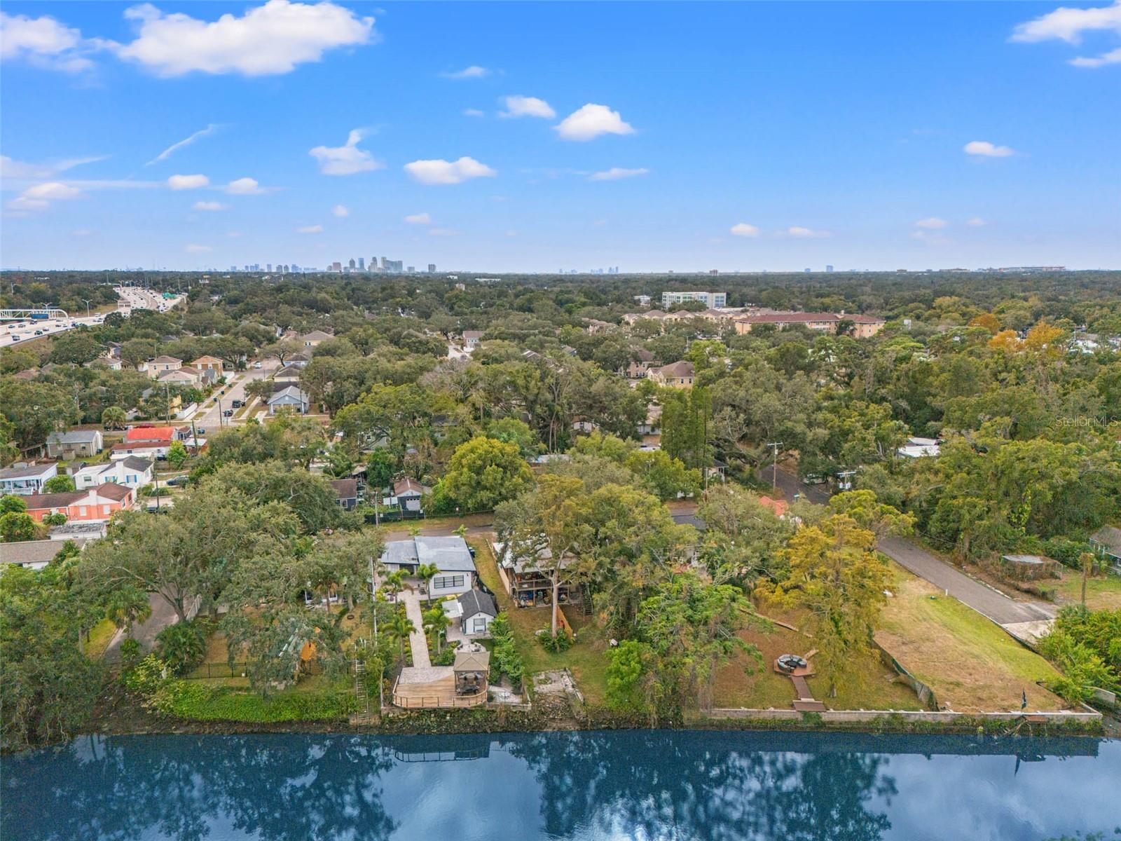 HOLLYWOOD PARK - Residential