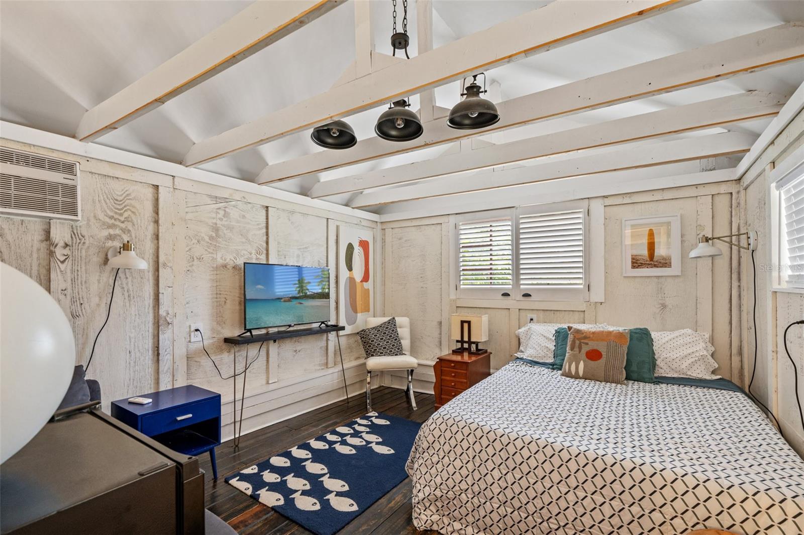 HOLLYWOOD PARK - Residential