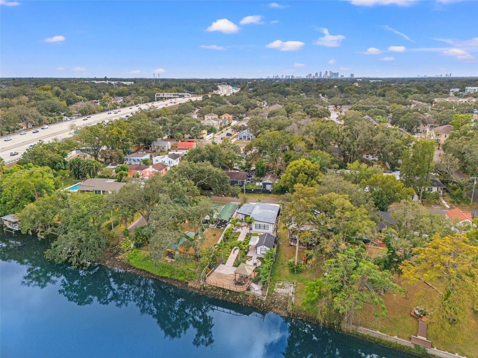 HOLLYWOOD PARK - Residential