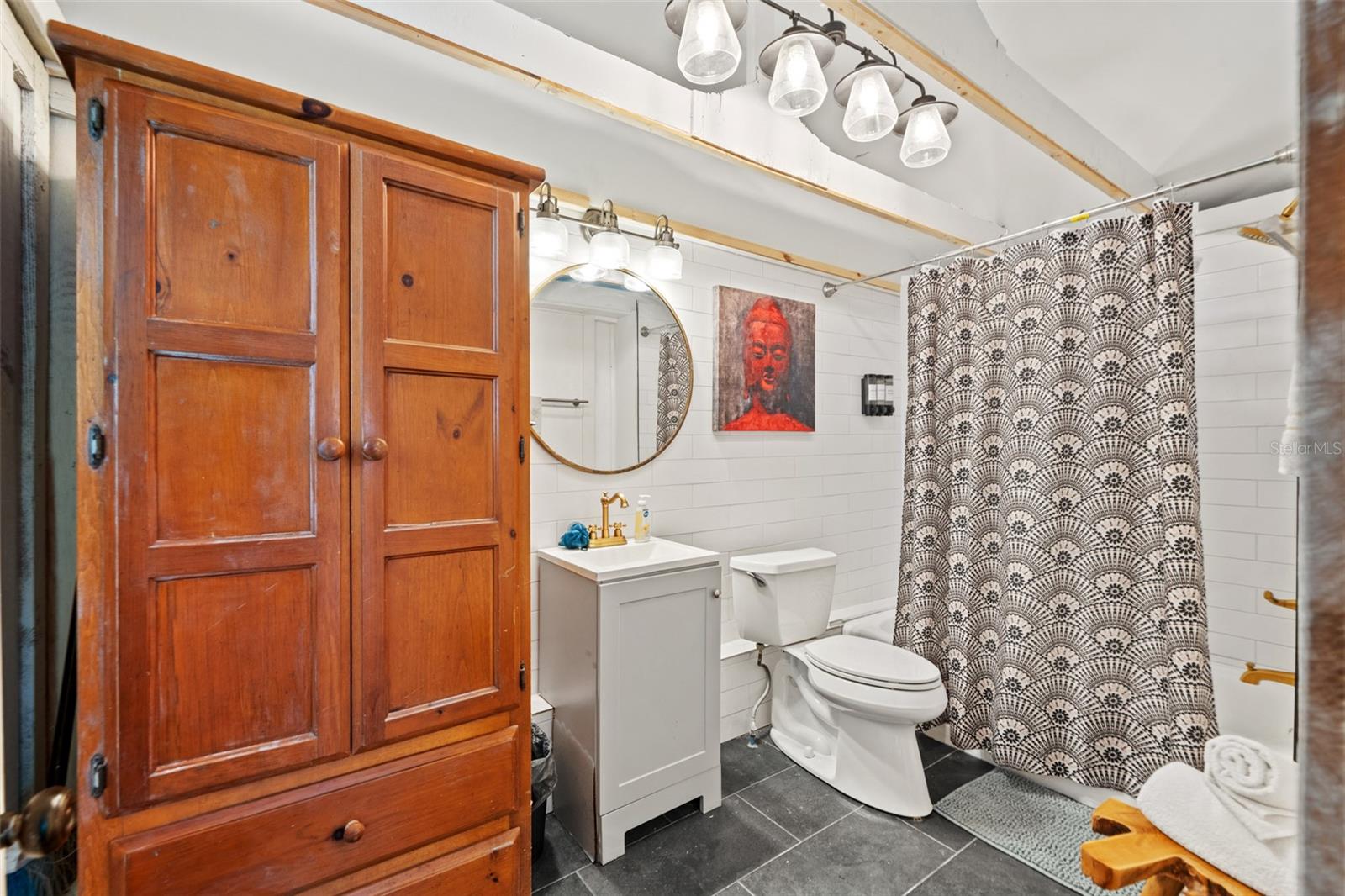 HOLLYWOOD PARK - Residential