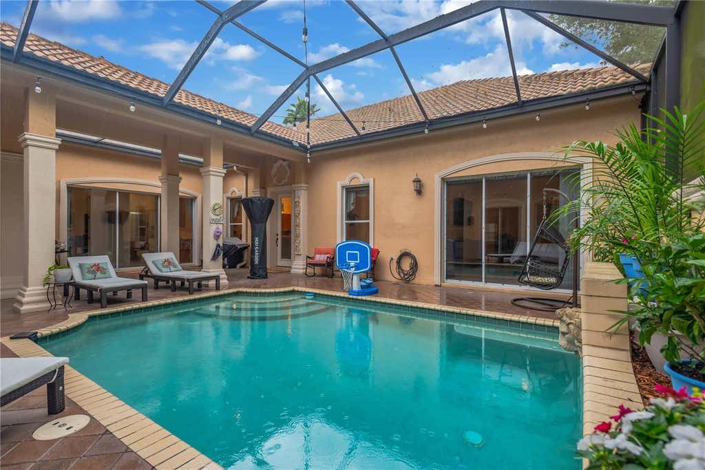 Photo of 1034 W Skyview Landings Drive, Hernando, FL 34442 (MLS # TB8535884)