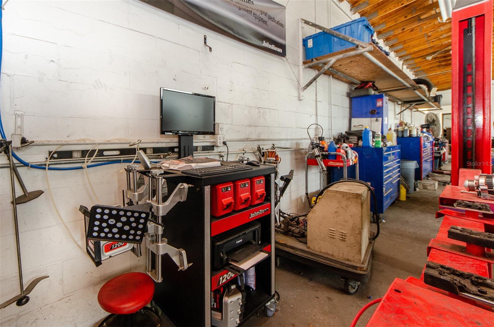 OAKLAND HEIGHTS - Commercial Sale