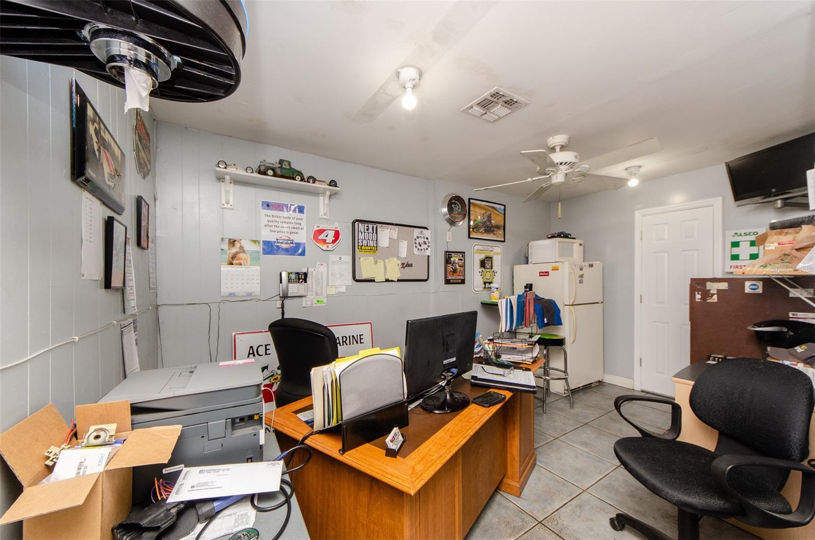 OAKLAND HEIGHTS - Commercial Sale