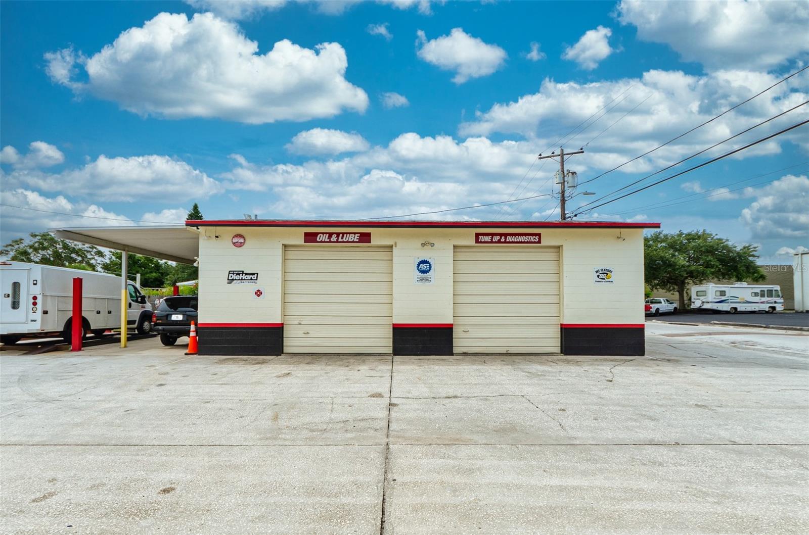 OAKLAND HEIGHTS - Commercial Sale
