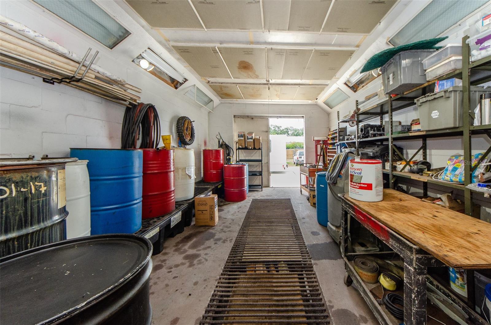 OAKLAND HEIGHTS - Commercial Sale
