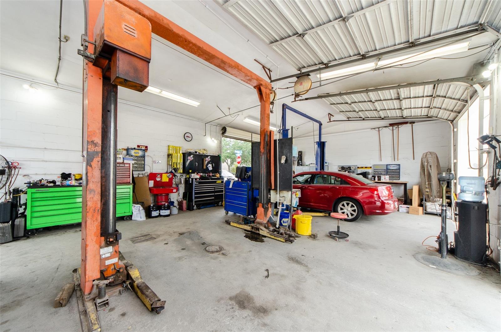 OAKLAND HEIGHTS - Commercial Sale