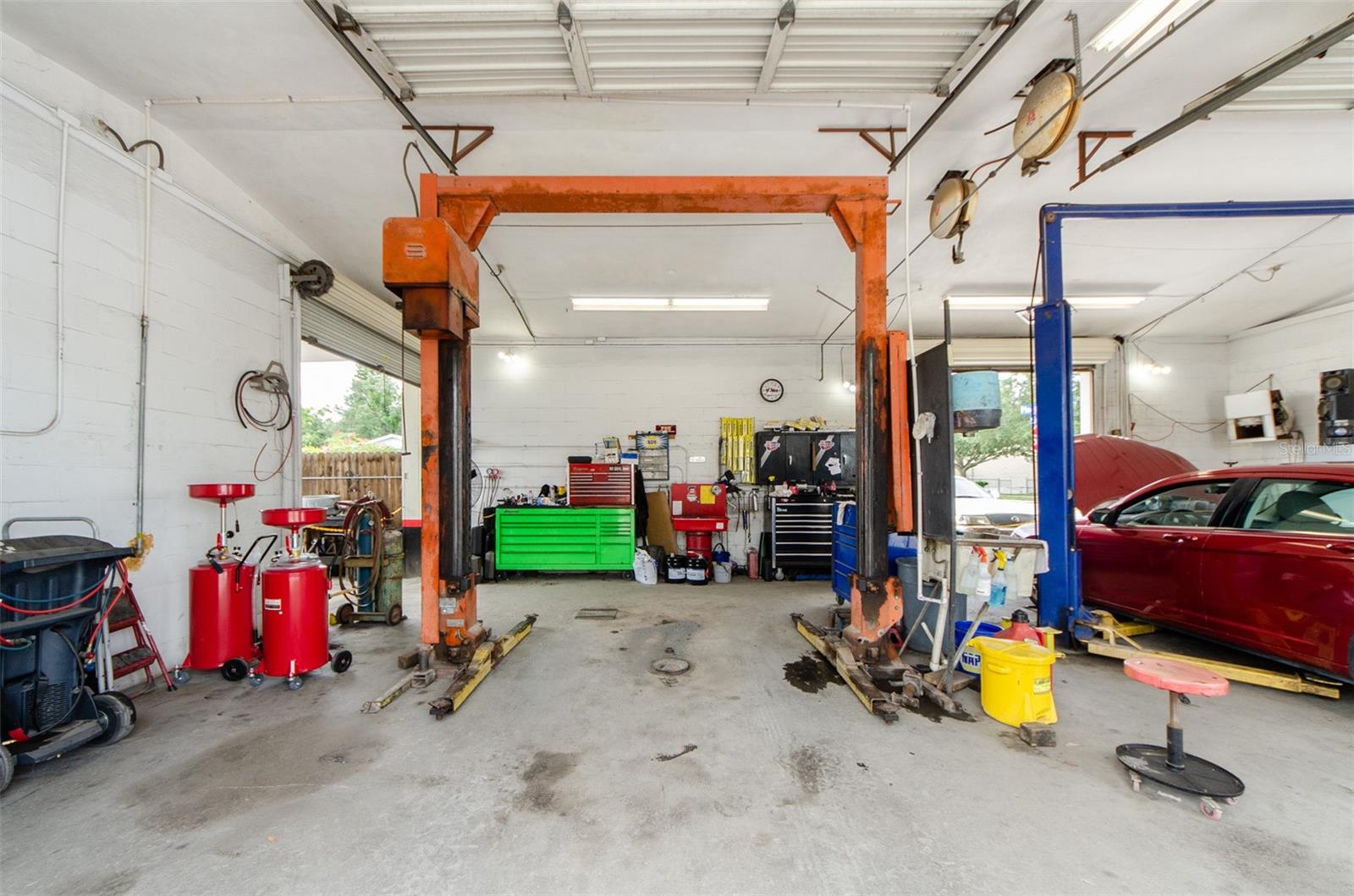 OAKLAND HEIGHTS - Commercial Sale